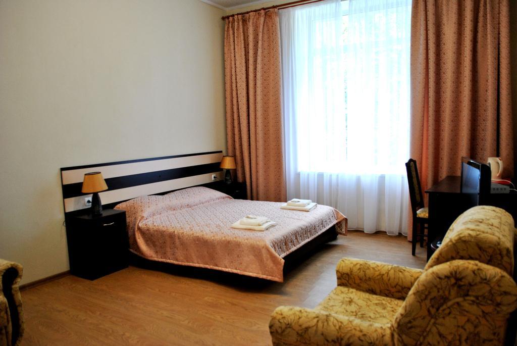 Elegia Hotel Charkiw Zimmer foto